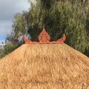 Bali-hut-clay-ridge-capping